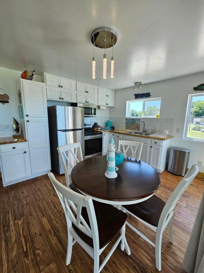 Tree-Top Lake-Front Cottage Madison Екстериор снимка