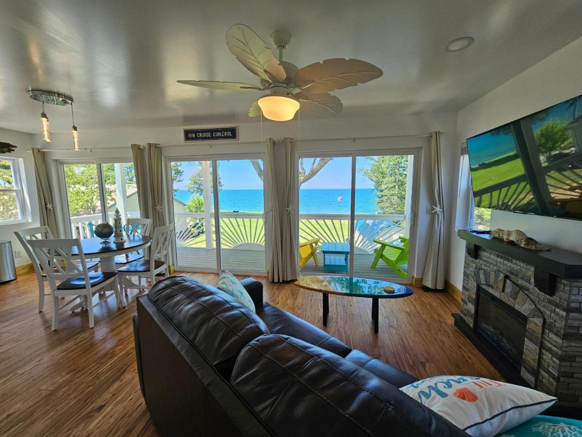 Tree-Top Lake-Front Cottage Madison Екстериор снимка